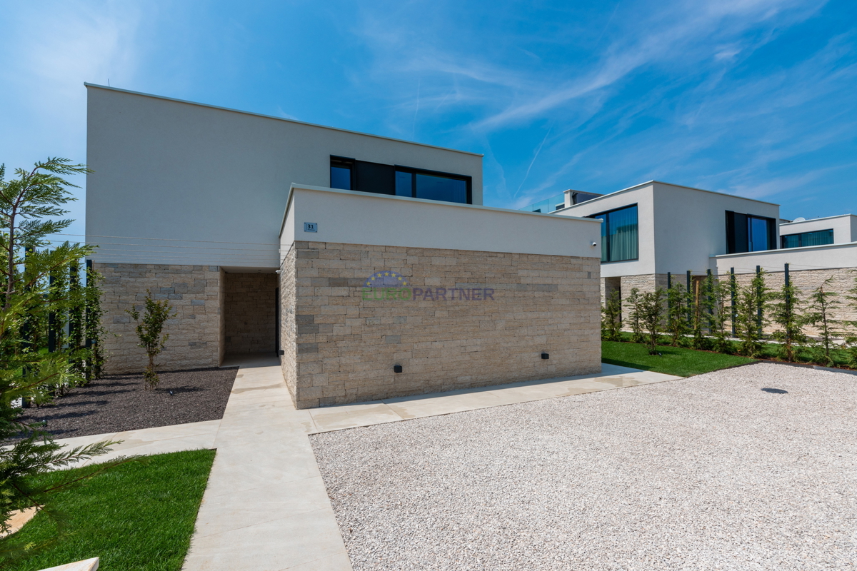 Parenzo, ville di lusso con vista sul mare!