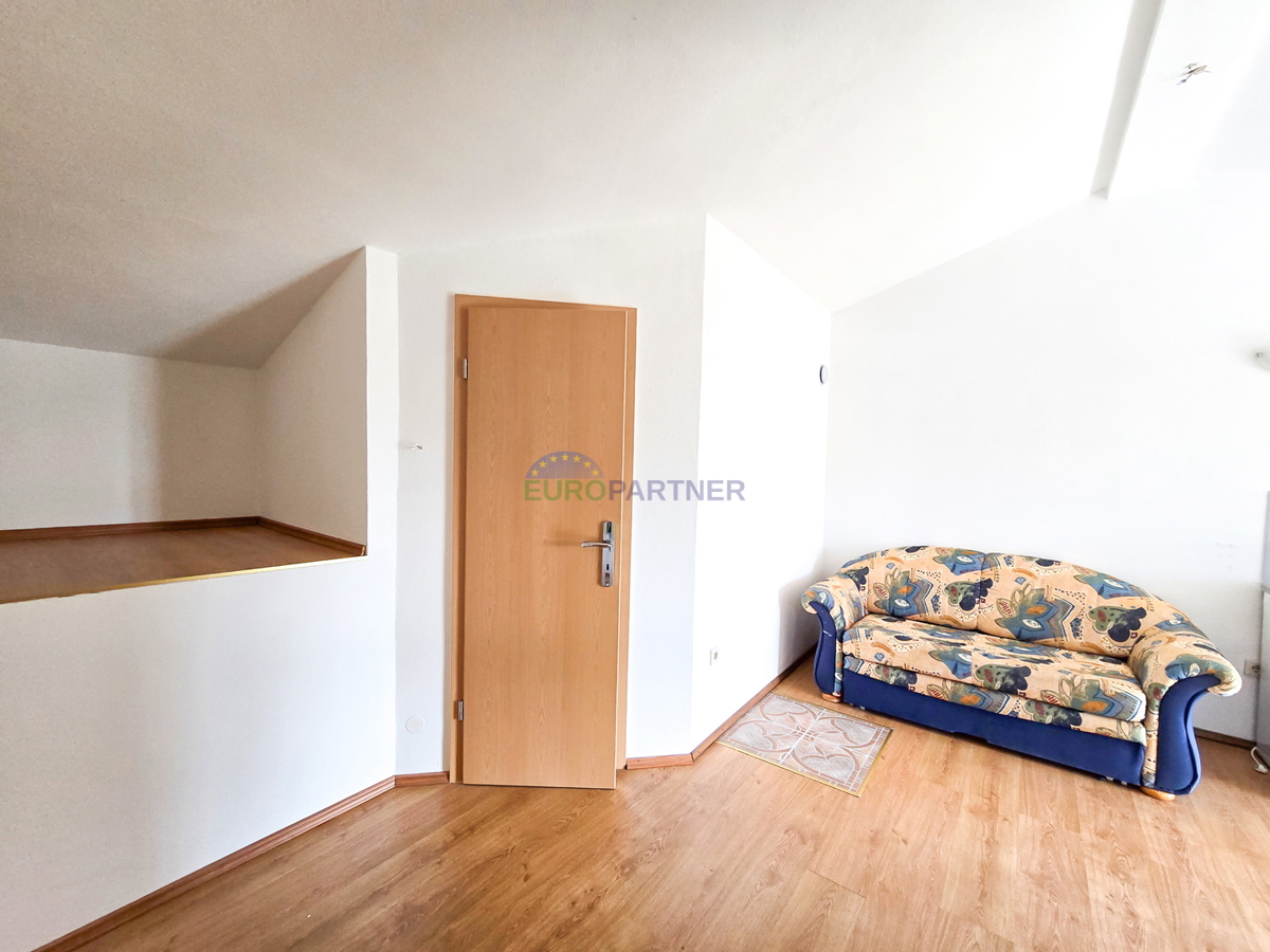 Casa con piscina e ampio giardino, a 10 km da Poreč