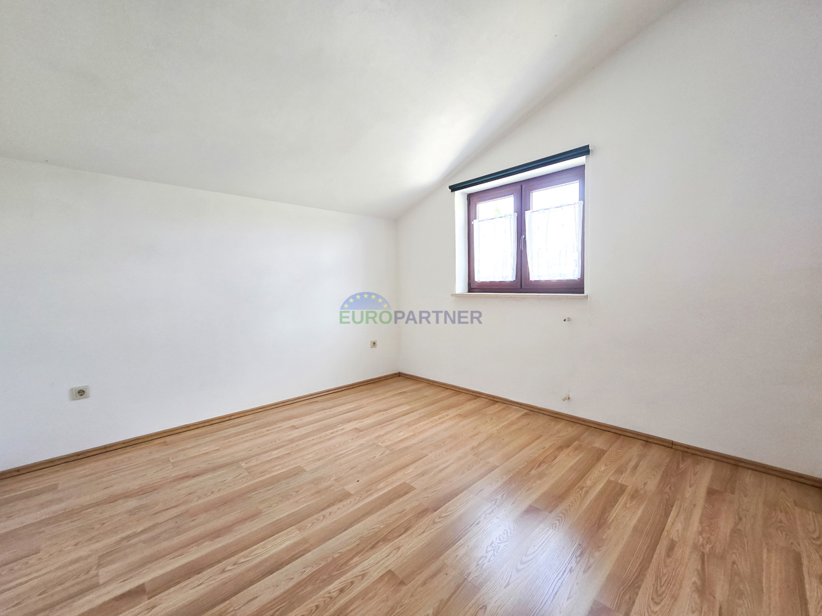 Casa con piscina e ampio giardino, a 10 km da Poreč