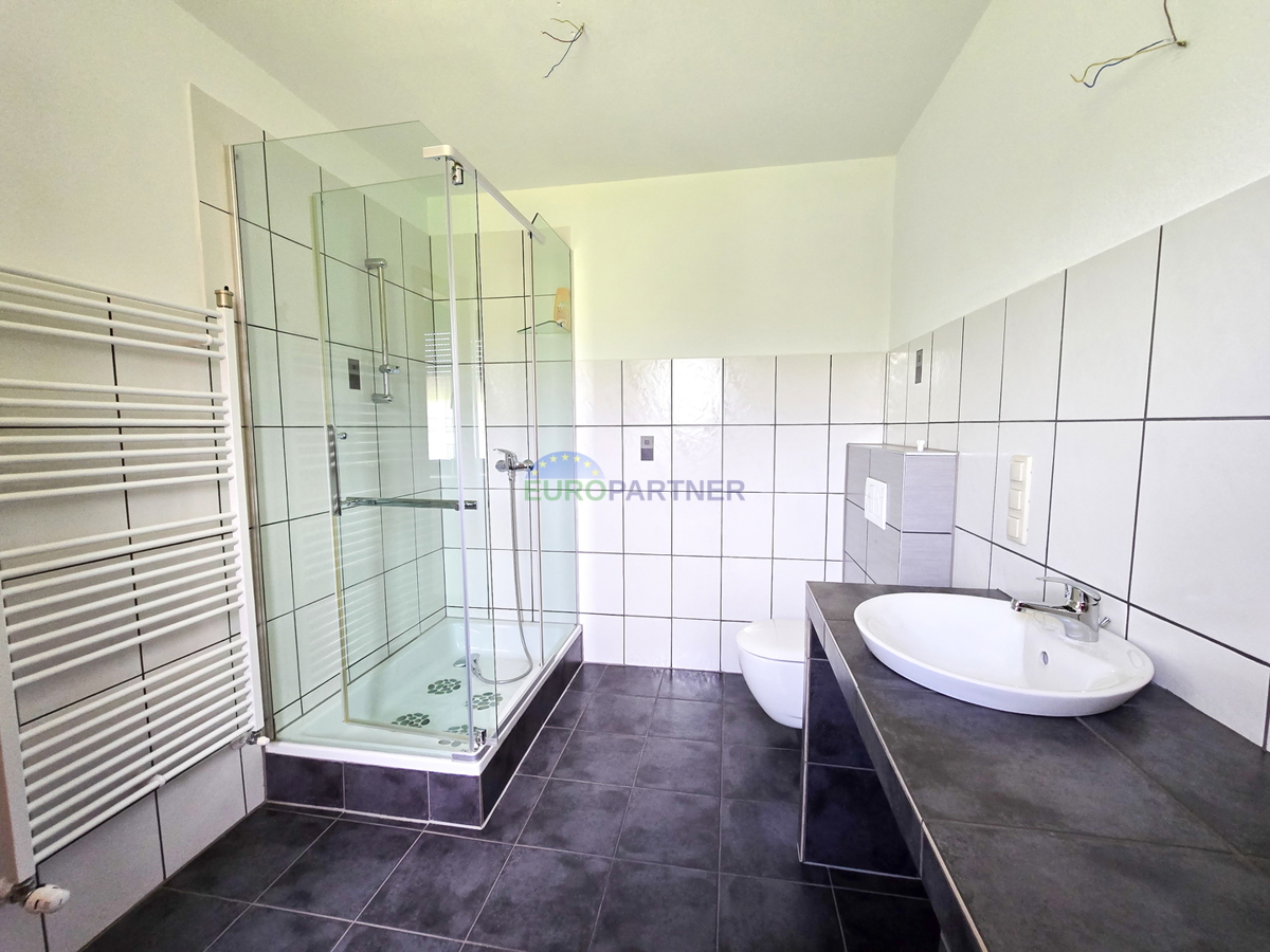 Casa con piscina e ampio giardino, a 10 km da Poreč