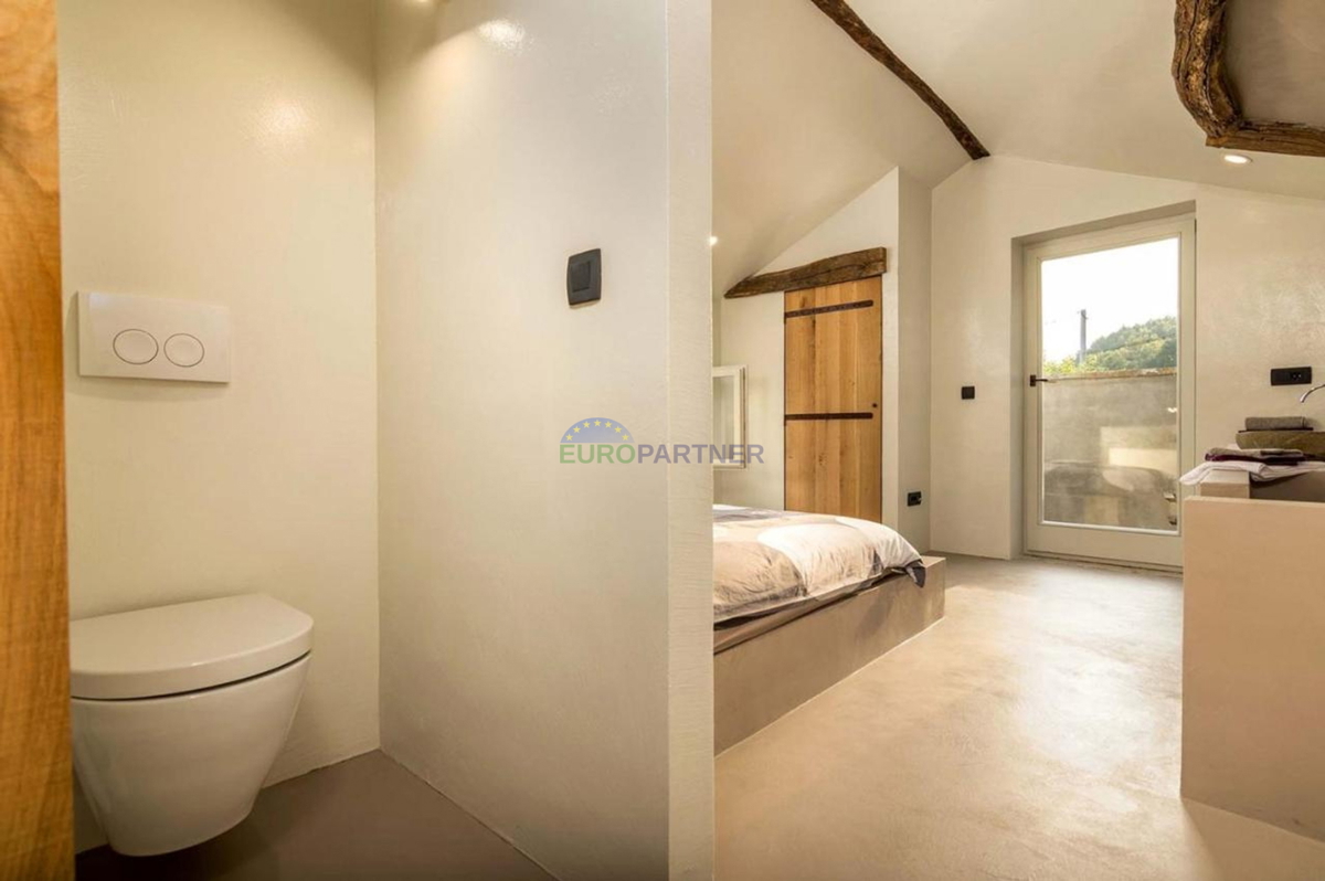 Istria, Motovun, casa in pietra con splendida vista nei dintorni di Motovun