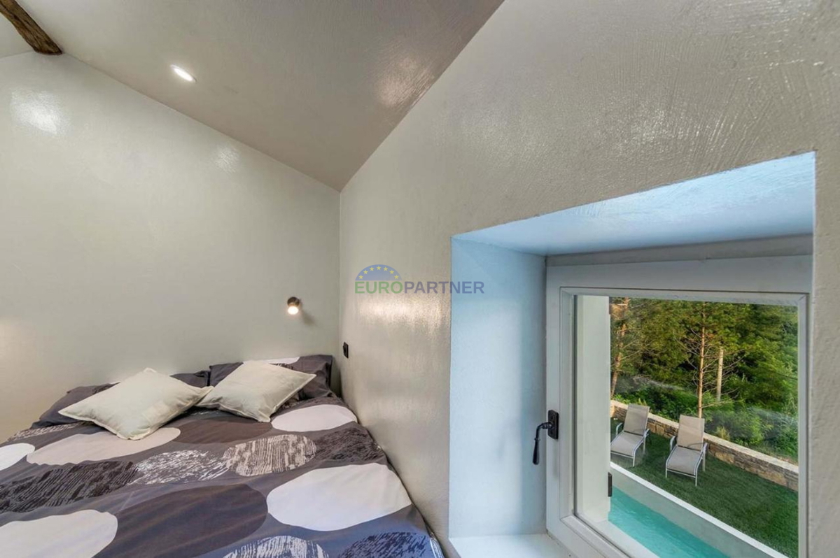 Istria, Motovun, casa in pietra con splendida vista nei dintorni di Motovun