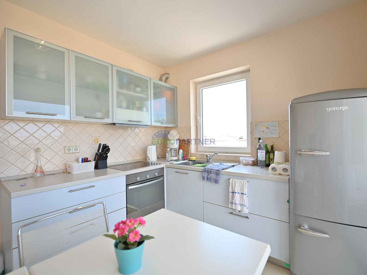 Poreč, appartamento con vista mare - 1 km dalla spiaggia