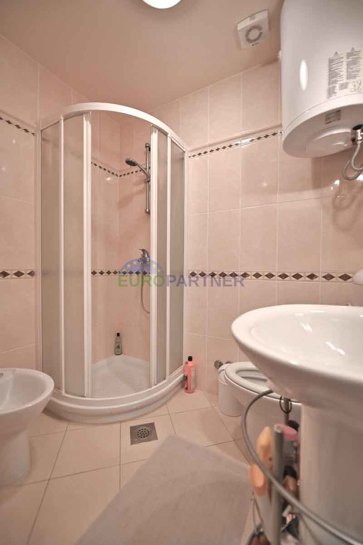 Poreč, appartamento con vista mare - 1 km dalla spiaggia