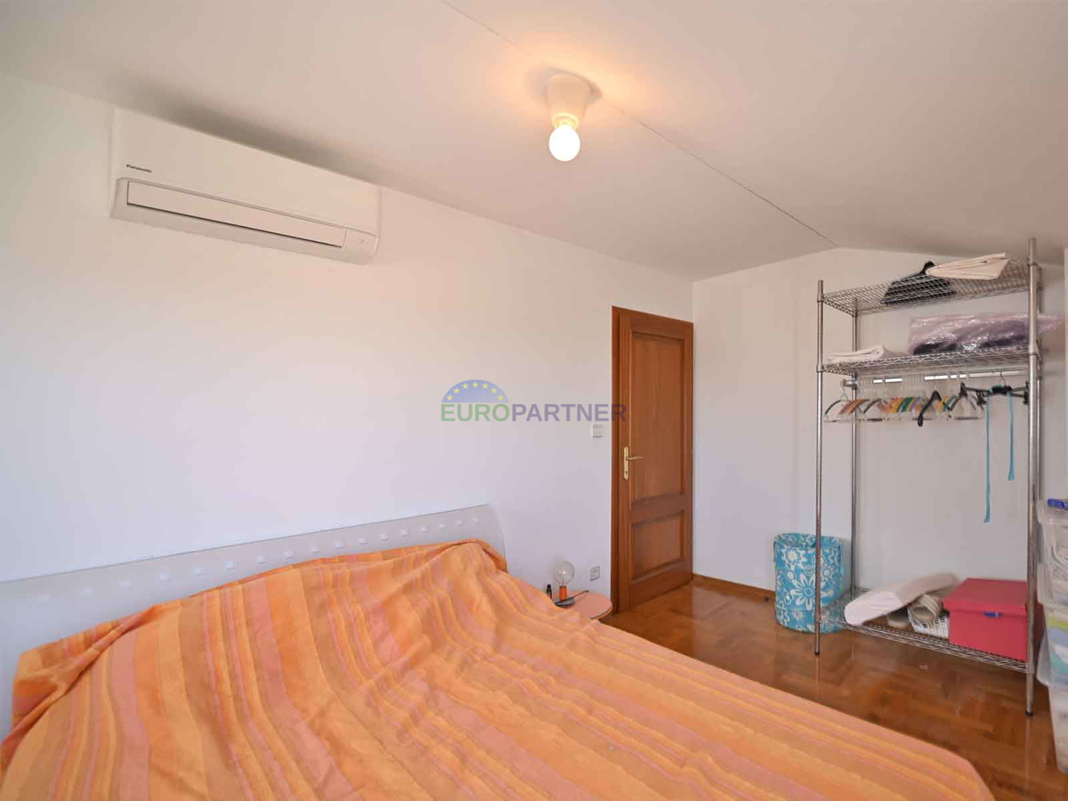 Poreč, appartamento con vista mare - 1 km dalla spiaggia