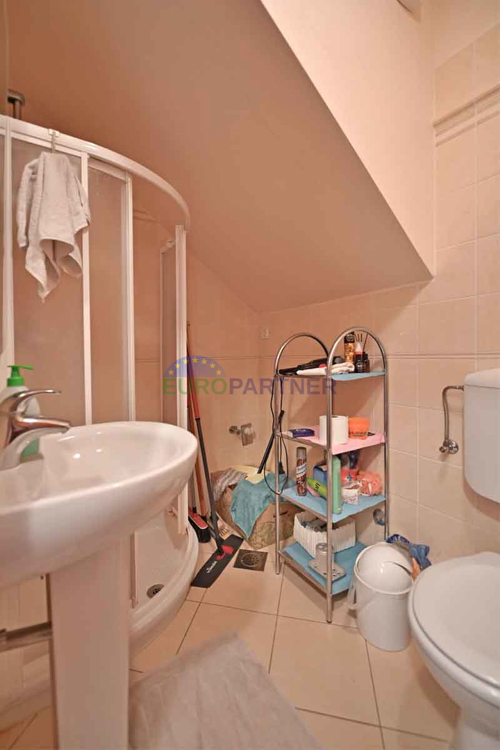 Poreč, appartamento con vista mare - 1 km dalla spiaggia