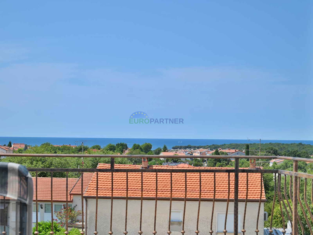 Poreč, appartamento con vista mare - 1 km dalla spiaggia