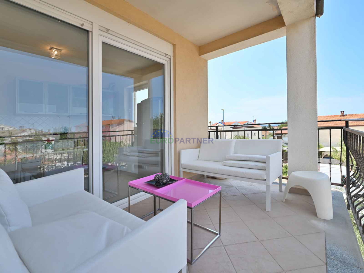 Poreč, appartamento con vista mare - 1 km dalla spiaggia