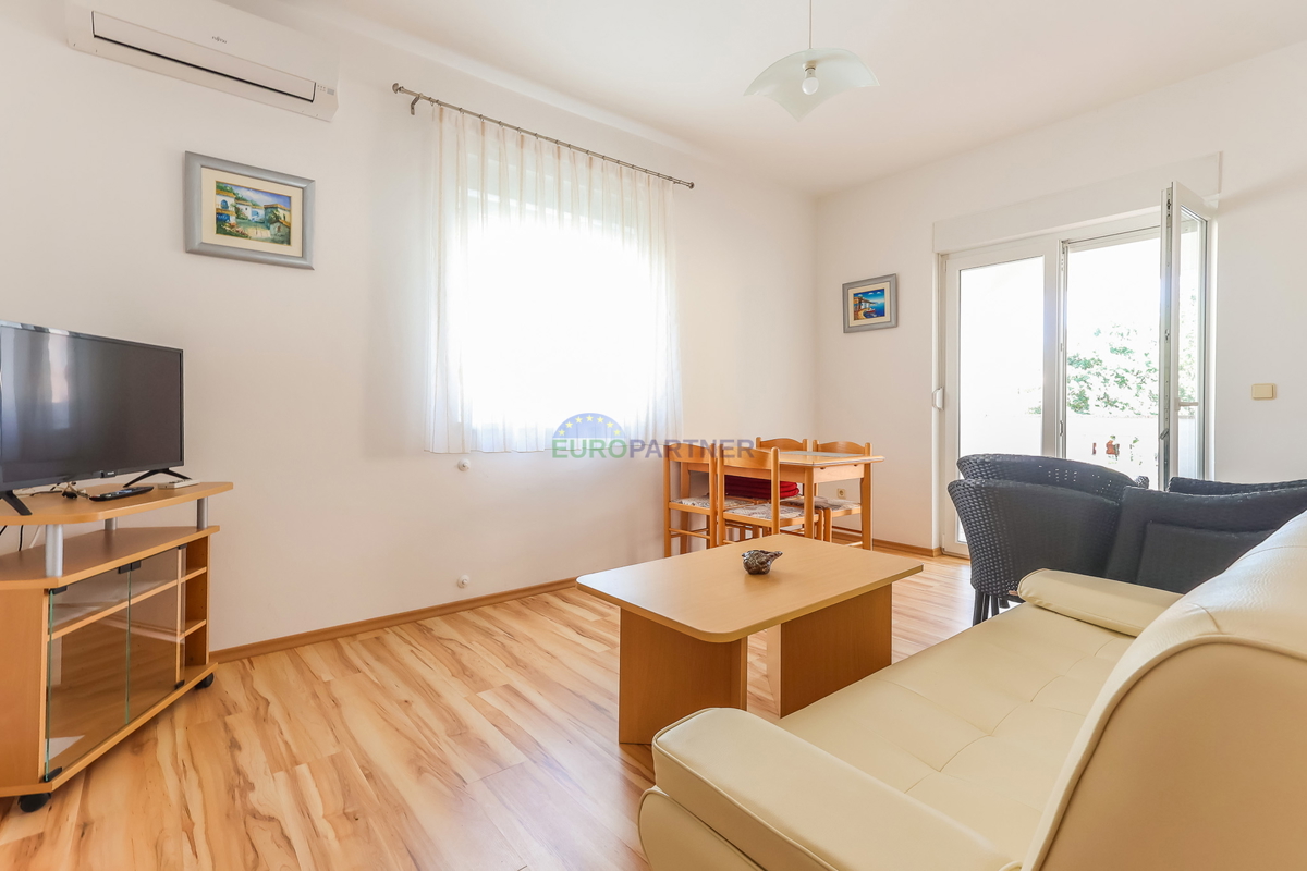 Casa indipendente con 4 appartamenti, Funtana