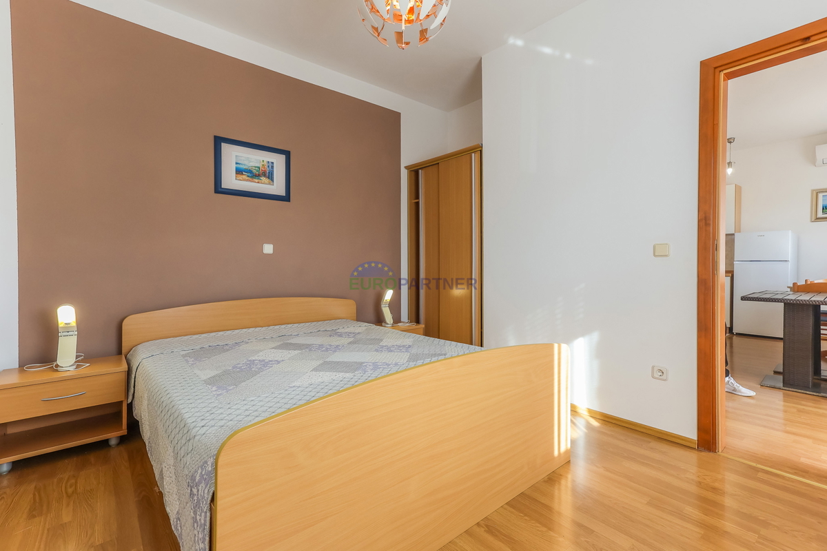 Casa indipendente con 4 appartamenti, Funtana