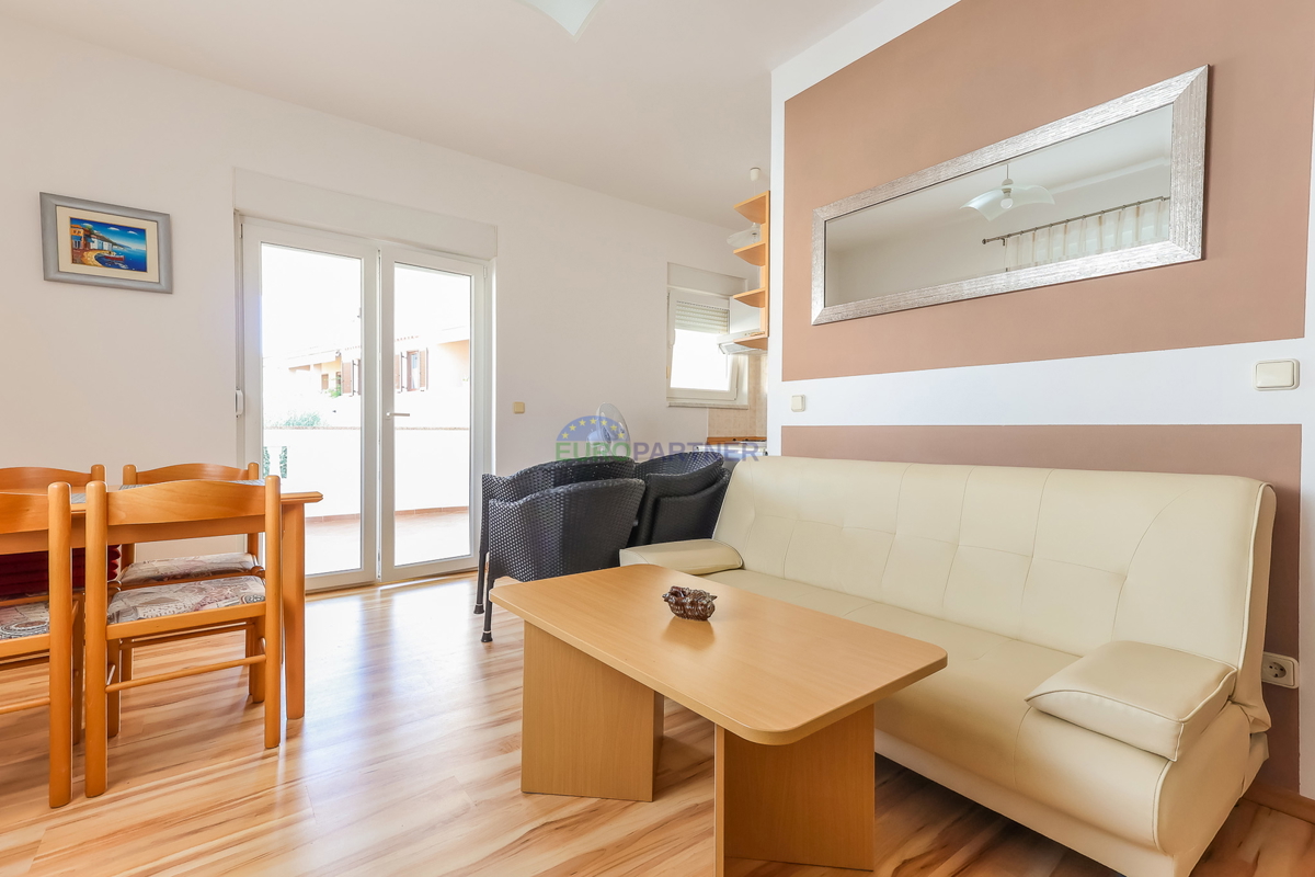 Casa indipendente con 4 appartamenti, Funtana