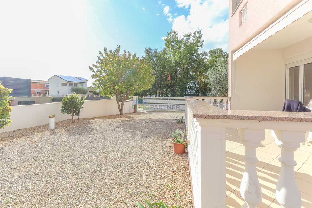 Casa indipendente con 4 appartamenti, Funtana