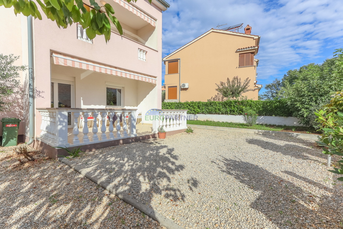 Casa indipendente con 4 appartamenti, Funtana