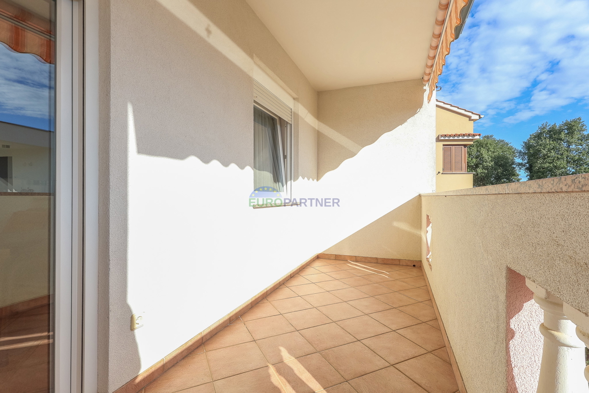 Casa indipendente con 4 appartamenti, Funtana