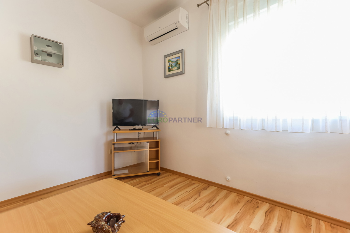 Casa indipendente con 4 appartamenti, Funtana