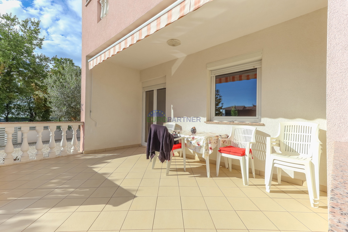 Casa indipendente con 4 appartamenti, Funtana