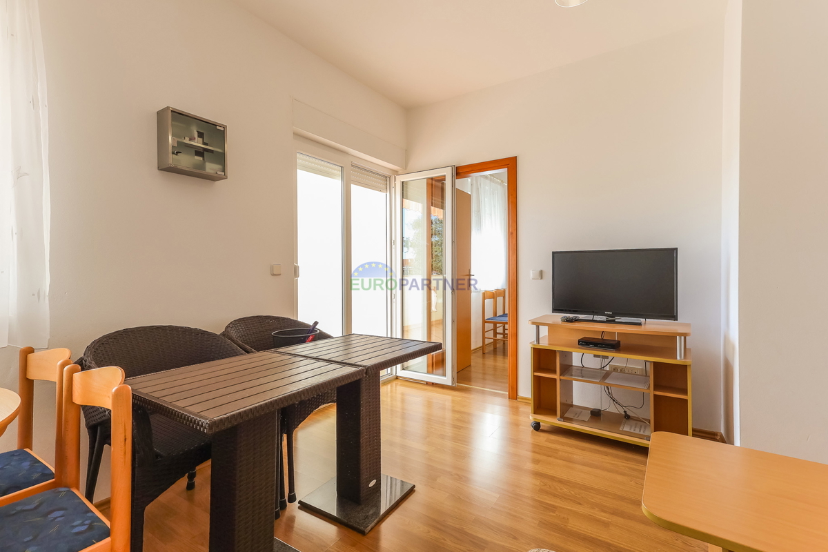 Casa indipendente con 4 appartamenti, Funtana