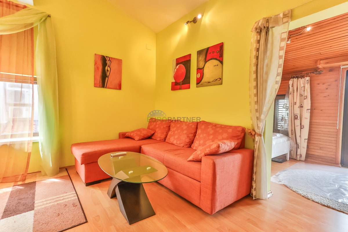 Appartamento con giardino, Poreč, a 800 m dal mare