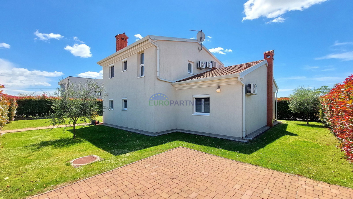 Villa indipendente con piscina, Poreč, Istria