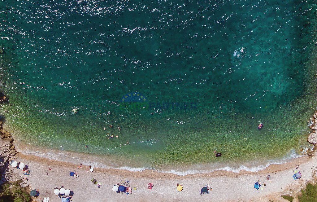 Istra, Novigrad, villa moderna con piscina