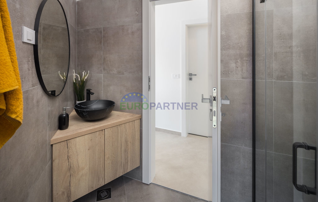 Istra, Novigrad, villa moderna con piscina