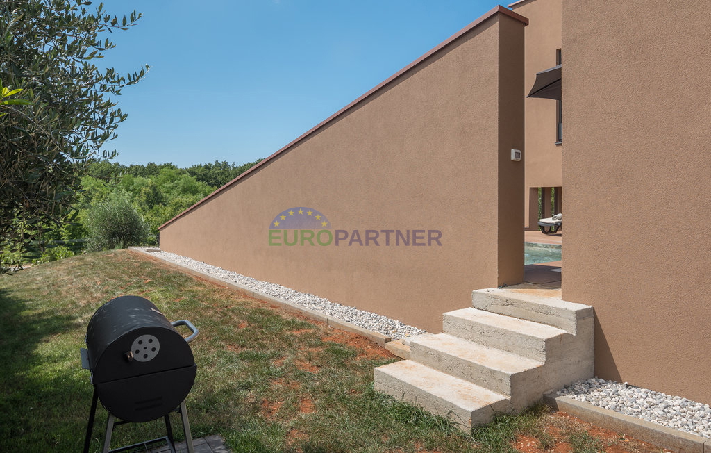 Istra, Novigrad, villa moderna con piscina