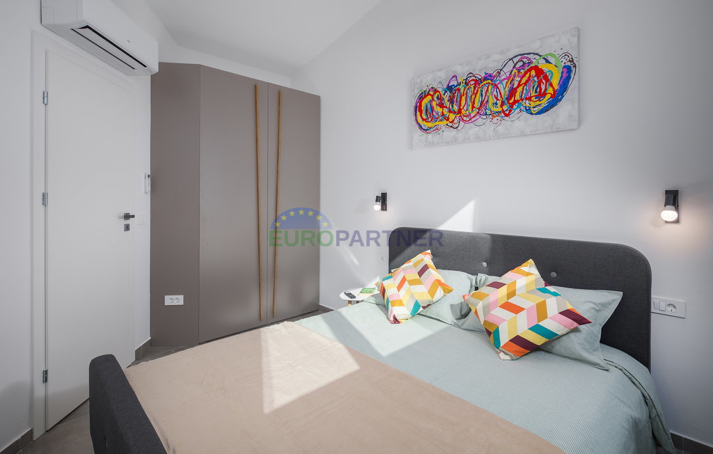 Istra, Novigrad, villa moderna con piscina