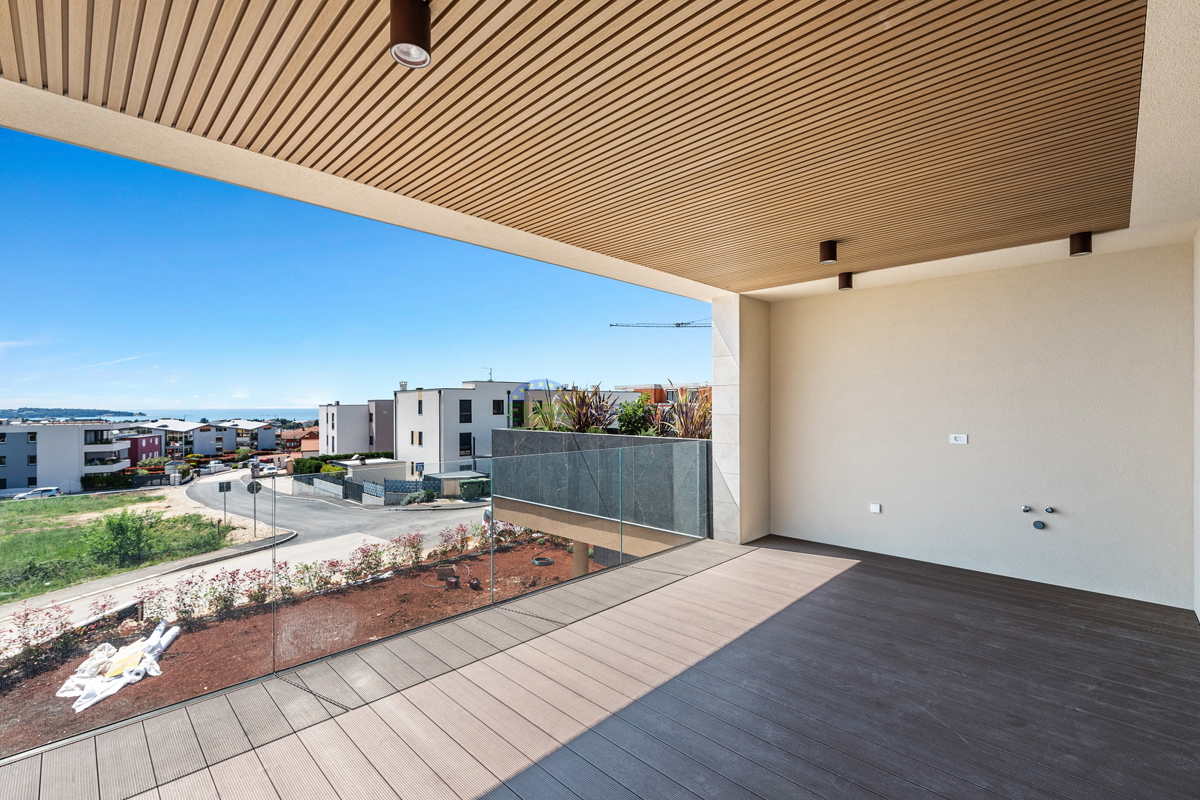 Istria, Novigrad, appartamento moderno al primo piano di un edificio di lusso