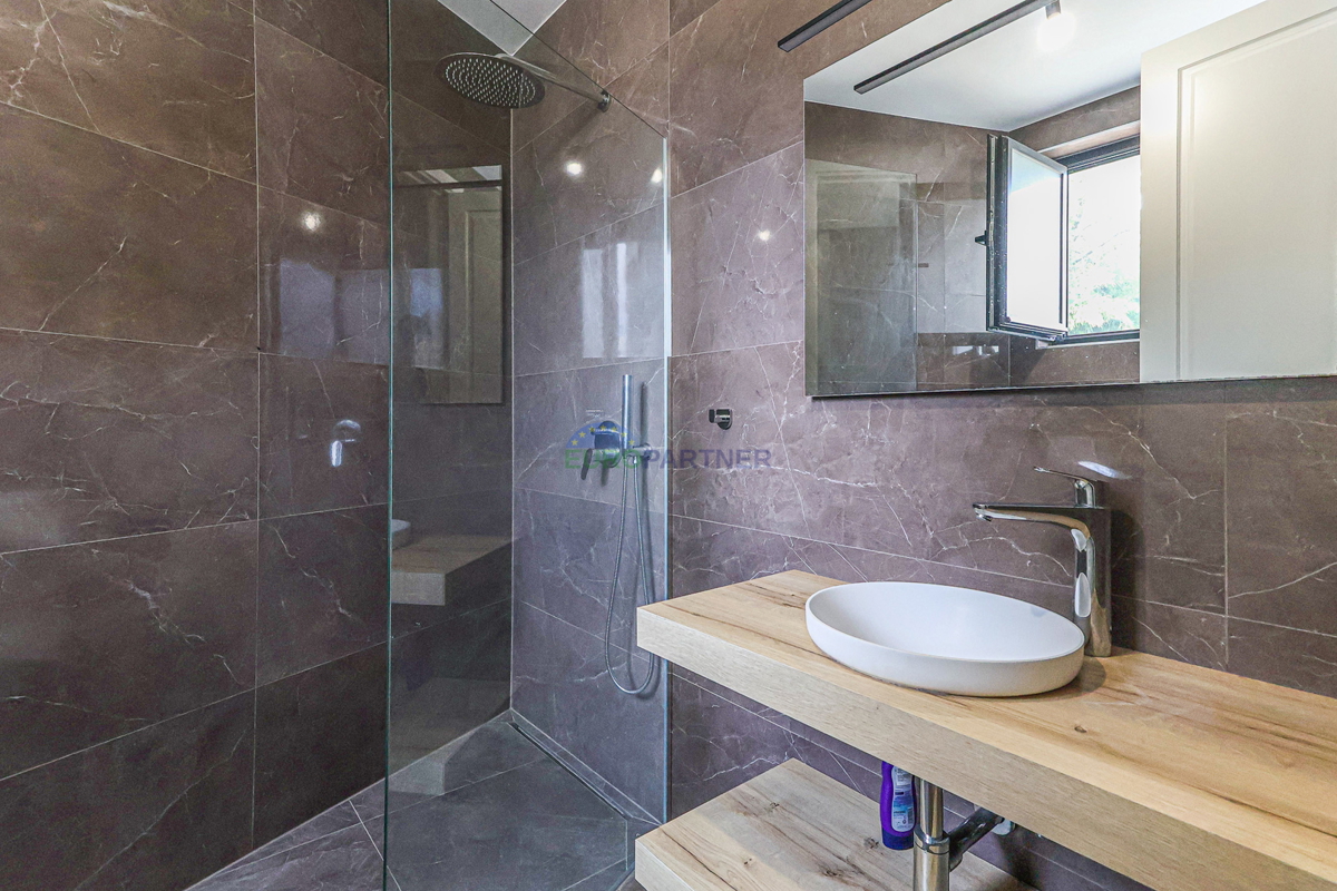 Appartamento di lusso a 500 m dal mare! Poreč