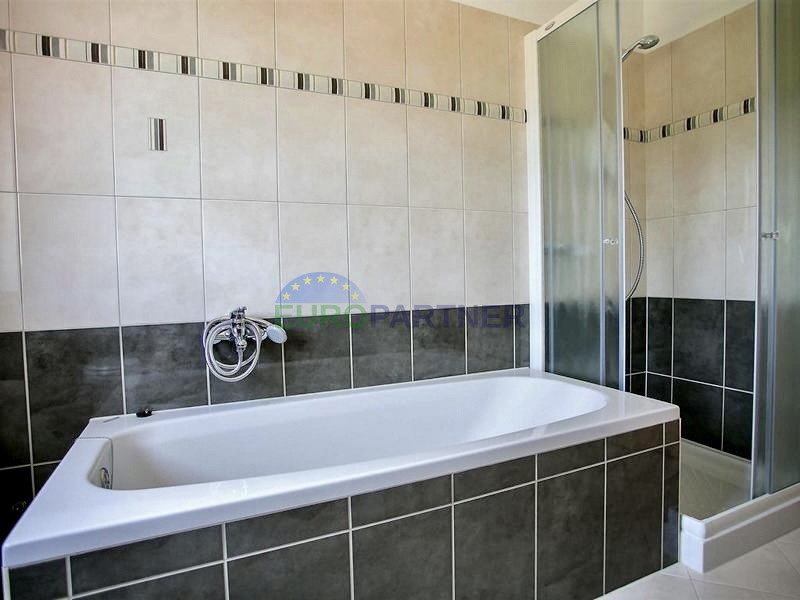 Casa con vista aperta sulla natura, Parenzo, a 7 km dal mare