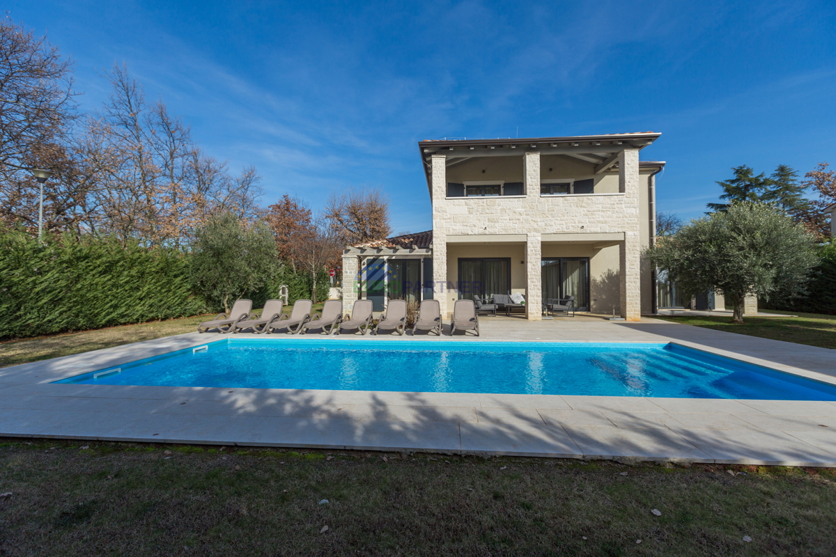 Bellissima villa mediterranea a 3 km dal mare, Parenzo, Istria