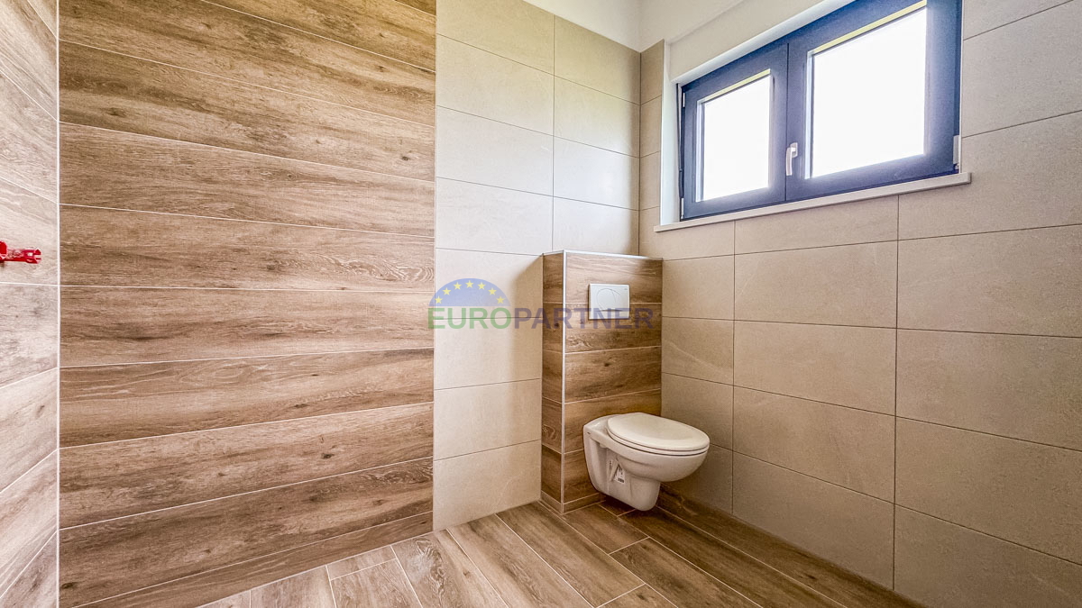 Parenzo 5 km, nuova villa con piscina, design moderno