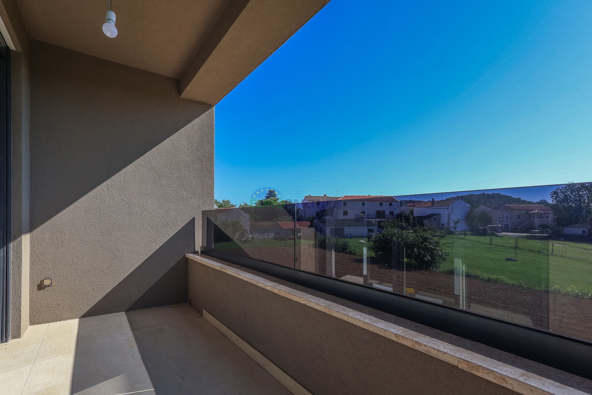 Appartamento 93m2 con piscina, Parenzo