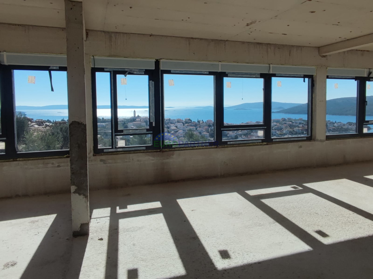 Nuova villa moderna con splendida vista mare