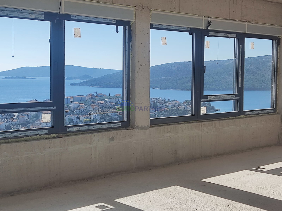 Nuova villa moderna con splendida vista mare