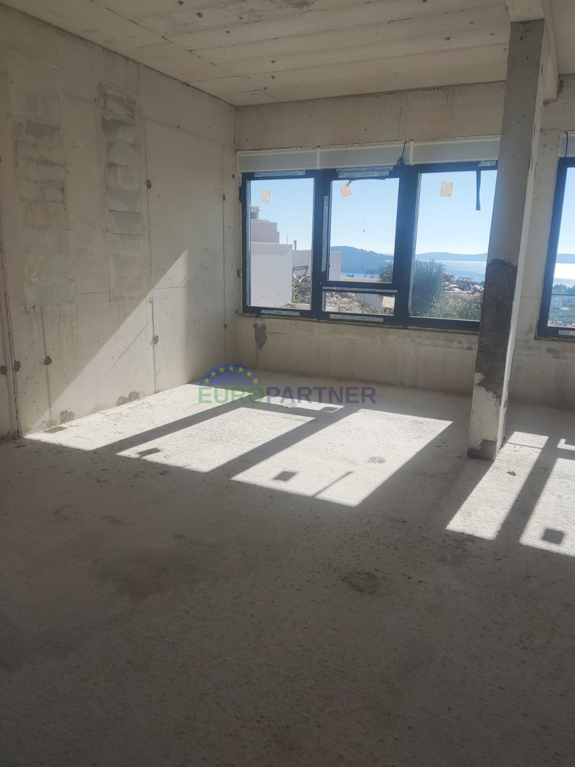 Nuova villa moderna con splendida vista mare