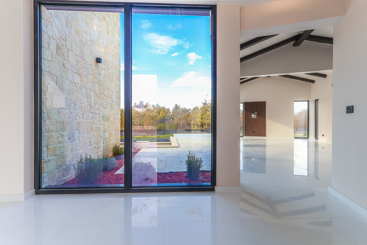 Bella villa moderna a 5 km da Parenzo