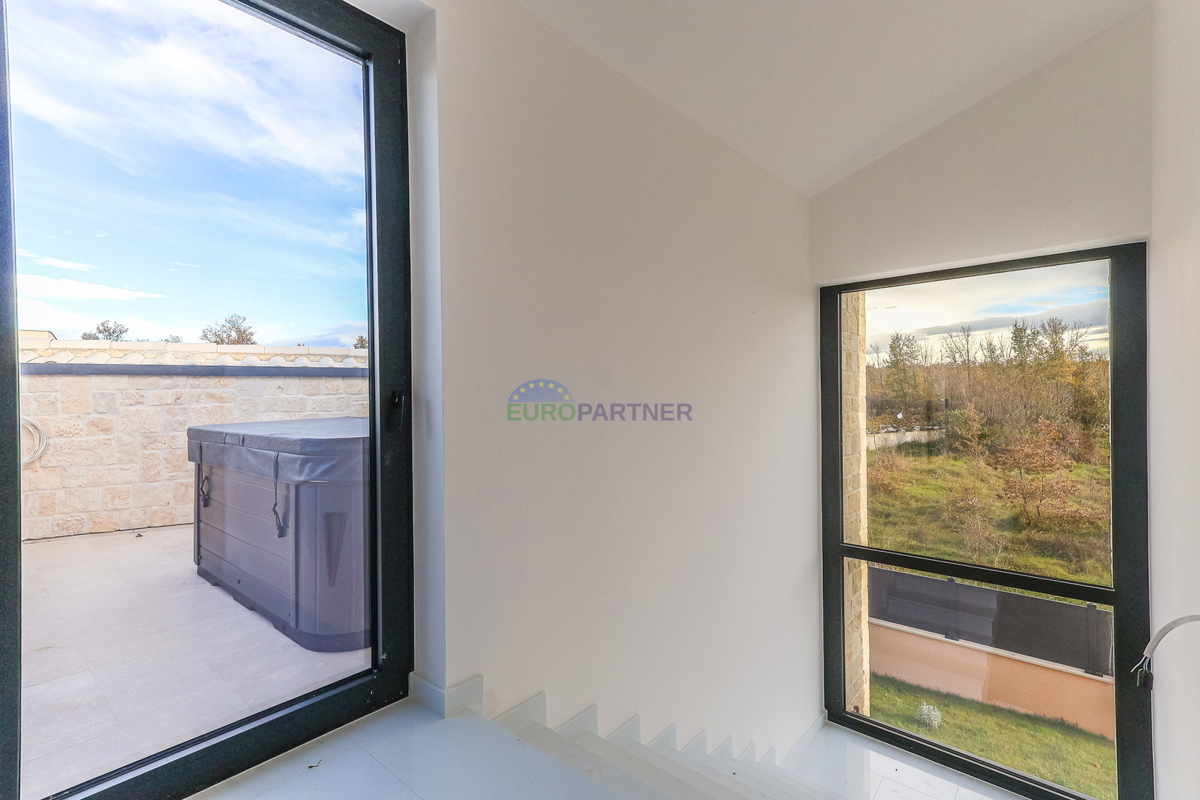 Bella villa moderna a 5 km da Parenzo