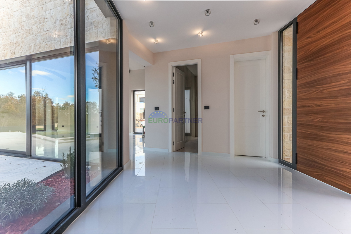 Bella villa moderna a 5 km da Parenzo