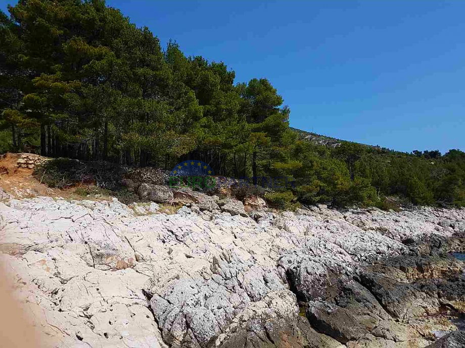 POSIZIONE TOP - ISOLA HVAR- prima fila sul mare