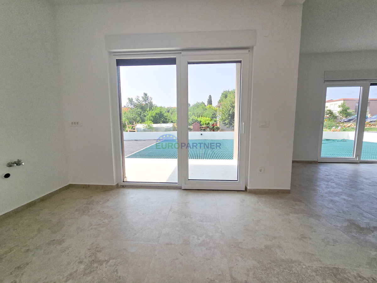 Appartamento al piano terra con giardino, zona Parenzo