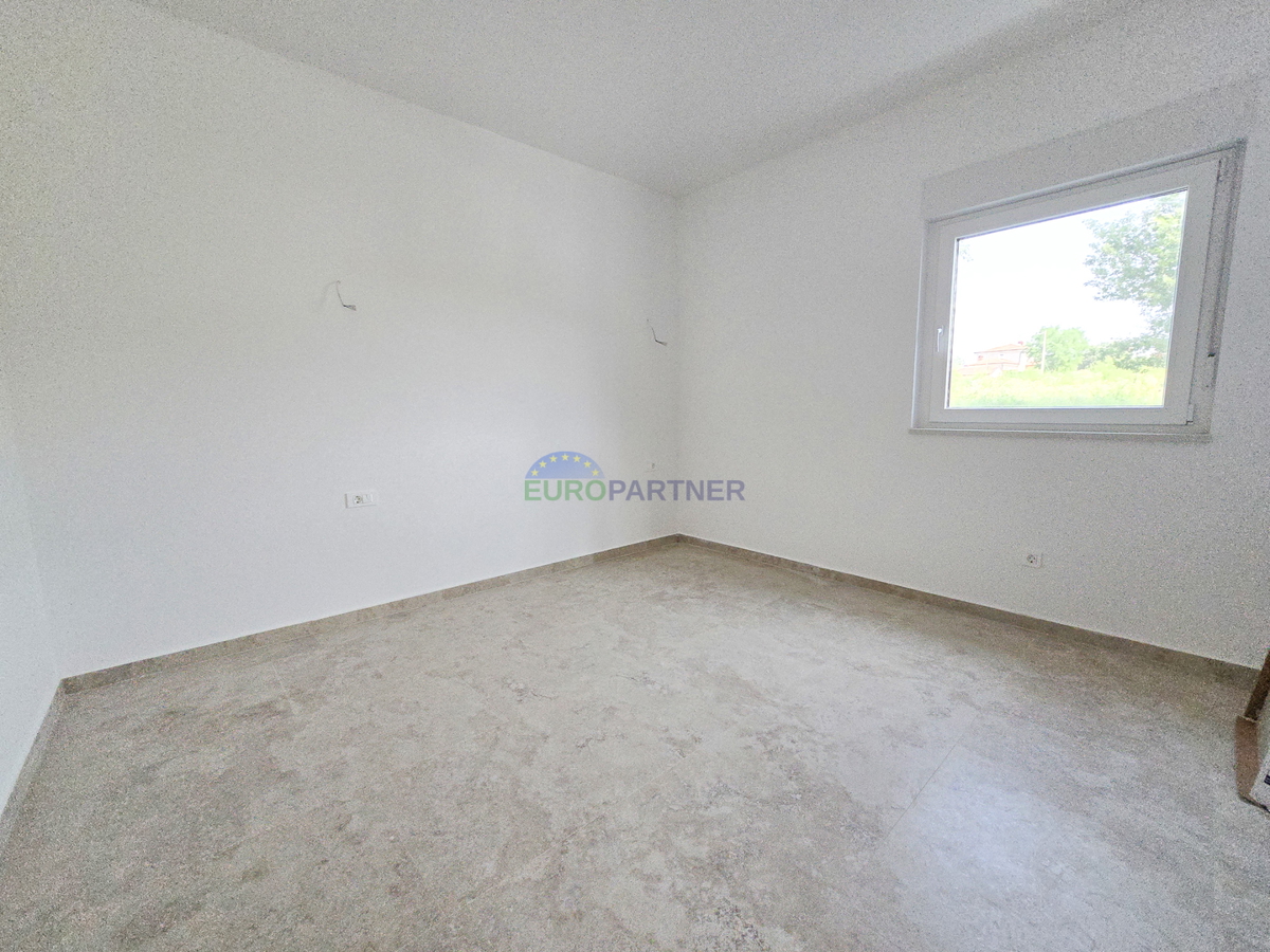 Appartamento al piano terra con giardino, zona Parenzo