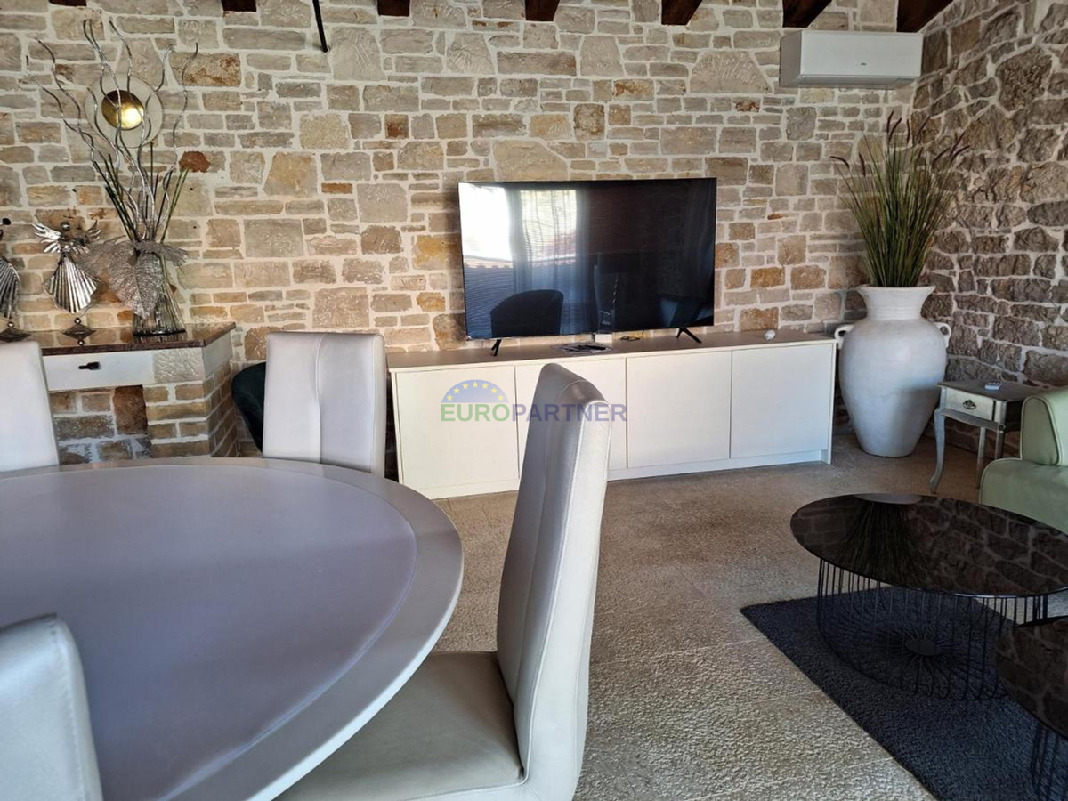 Istria, bella casa in pietra vicino a Porec