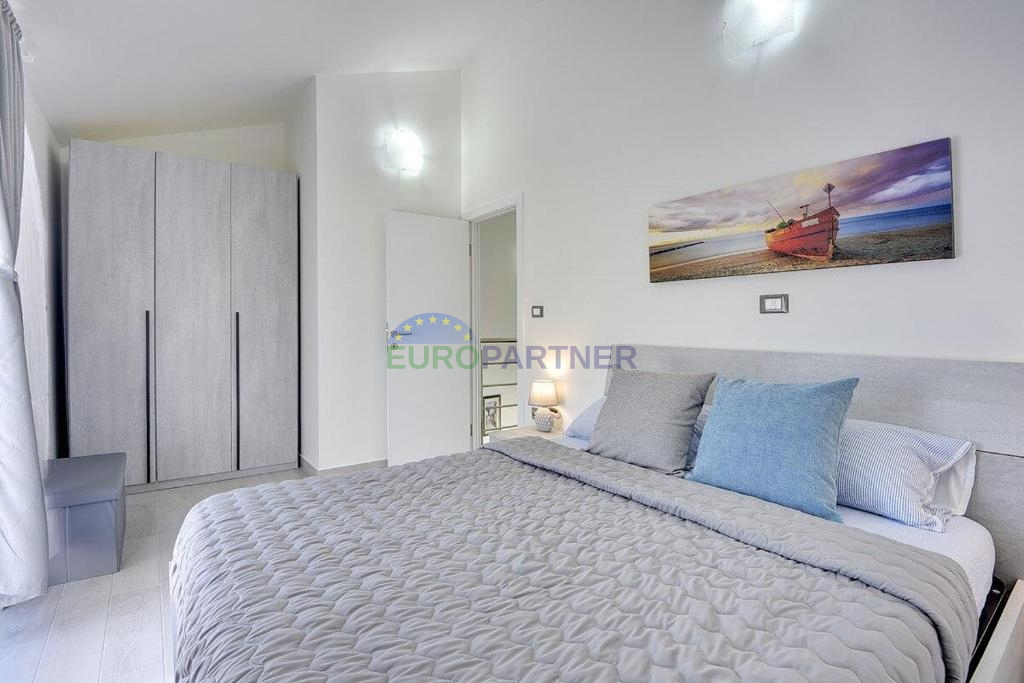 Istra, Ližnjan, moderna villa duplex con piscina