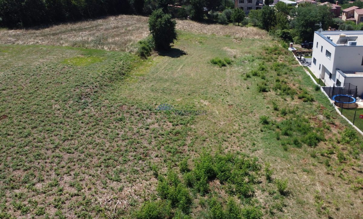 Terreno 2244m2, zona di Parenzo