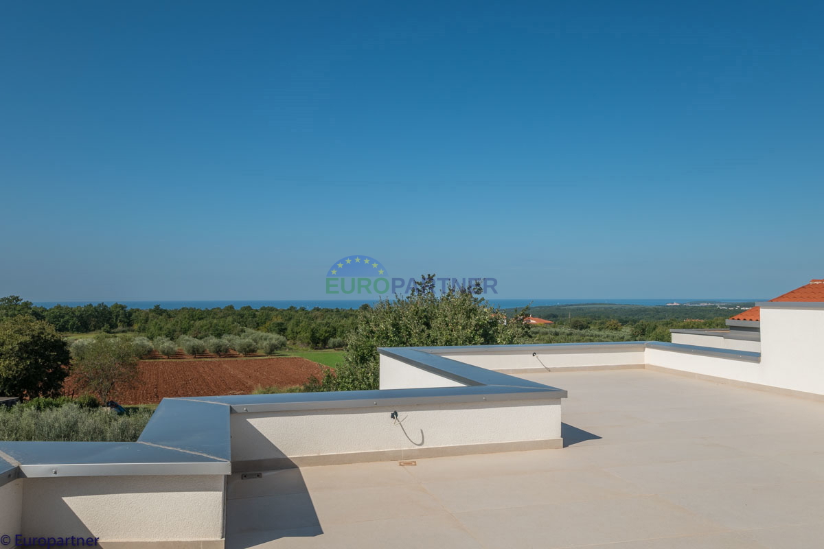 Bella casa con appartamenti e vista mare