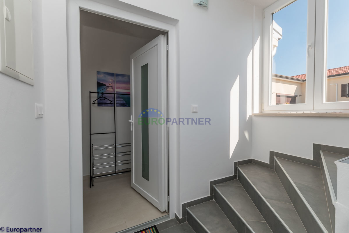 Bella casa con appartamenti e vista mare