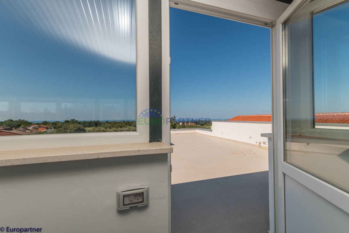 Bella casa con appartamenti e vista mare