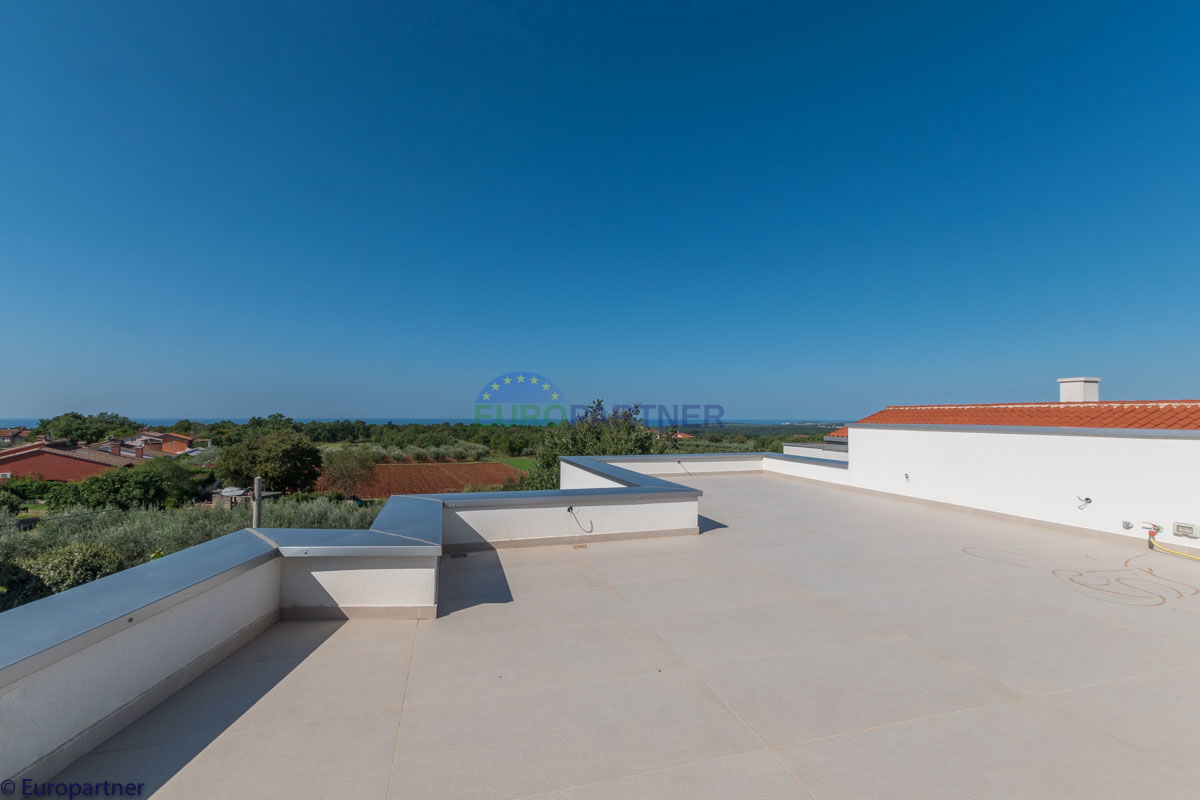 Bella casa con appartamenti e vista mare