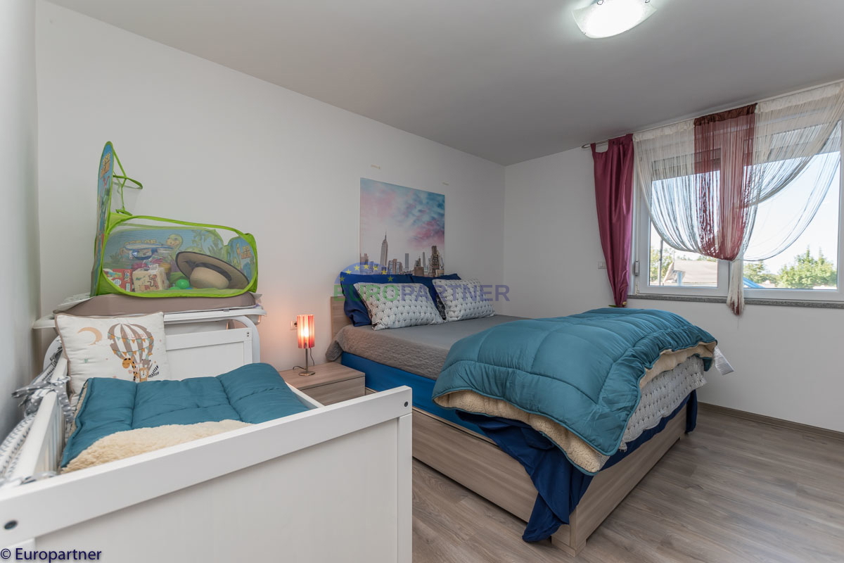 Bella casa con appartamenti e vista mare